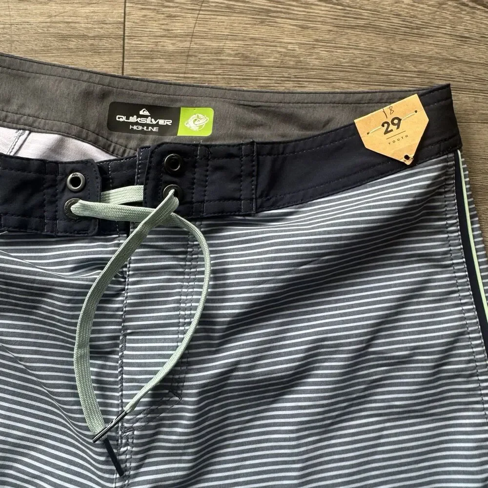 Quiksilver Boys Surfsilk Massive Youth Boardshorts-Snorkel Blue Size 29 Swim